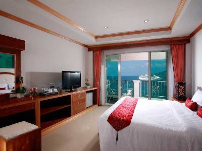 Absolute Beach Resort Phuket Екстериор снимка